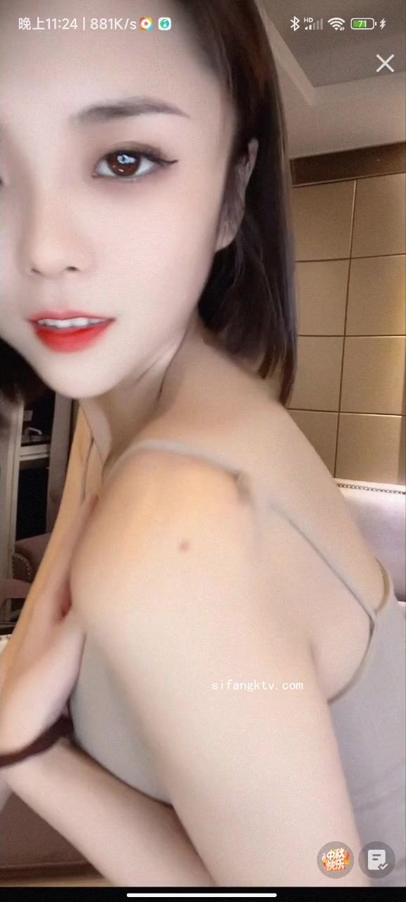 最新《瘋狂抖音》外篇之《抖音擦邊4》顏值主播各顯神通 閃現走光 刷邊瘋狂作死 扣逼漏奶 (283)