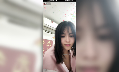 最新《瘋狂抖音》外篇之《抖音擦邊4》顏值主播各顯神通 閃現走光 刷邊瘋狂作死 扣逼漏奶 (241)