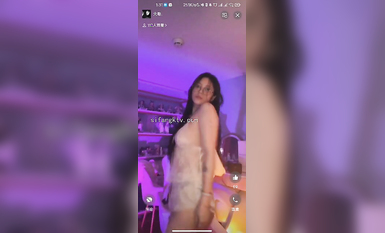 最新《瘋狂抖音》外篇之《抖音擦邊4》顏值主播各顯神通 閃現走光 刷邊瘋狂作死 扣逼漏奶 (215)