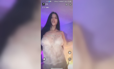 最新《瘋狂抖音》外篇之《抖音擦邊4》顏值主播各顯神通 閃現走光 刷邊瘋狂作死 扣逼漏奶 (215)