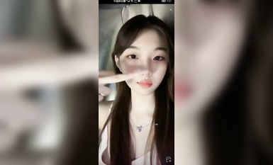 最新《瘋狂抖音》外篇之《抖音擦邊4》顏值主播各顯神通 閃現走光 刷邊瘋狂作死 扣逼漏奶 (297)