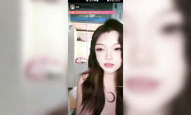 最新《瘋狂抖音》外篇之《抖音擦邊4》顏值主播各顯神通 閃現走光 刷邊瘋狂作死 扣逼漏奶 (298)