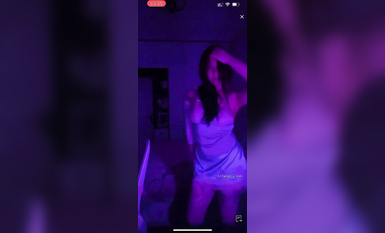 最新《瘋狂抖音》外篇之《抖音擦邊4》顏值主播各顯神通 閃現走光 刷邊瘋狂作死 扣逼漏奶 (123)