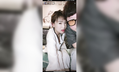 最新《瘋狂抖音》外篇之『三亞美女2』極品三亞外圍美女大秀身材 作死大尺度 摳B揉乳擠奶 (58)