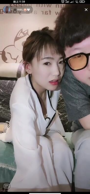 最新《瘋狂抖音》外篇之『三亞美女2』極品三亞外圍美女大秀身材 作死大尺度 摳B揉乳擠奶 (58)