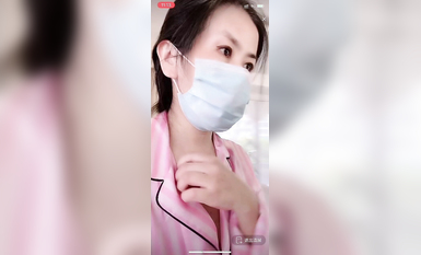 最新《瘋狂抖音》外篇之『三亞美女2』極品三亞外圍美女大秀身材 作死大尺度 摳B揉乳擠奶 (98)