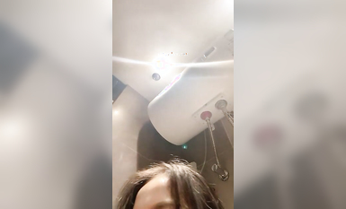 重磅核彈！高人氣女神~20小時~【小悅悅】裸舞~啪啪~噴水~~ (18)