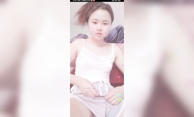 最新《瘋狂抖音》外篇之《抖音擦邊4》顏值主播各顯神通 閃現走光 刷邊瘋狂作死 扣逼漏奶 (35)