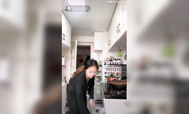 最新《瘋狂抖音》外篇之『三亞美女2』極品三亞外圍美女大秀身材 作死大尺度 摳B揉乳擠奶 (165)