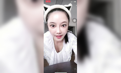 最新《瘋狂抖音》外篇之《抖音擦邊4》顏值主播各顯神通 閃現走光 刷邊瘋狂作死 扣逼漏奶 (69)