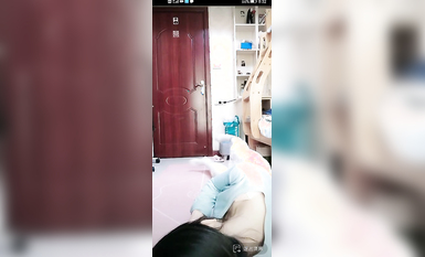 最新《瘋狂抖音》外篇之『三亞美女2』極品三亞外圍美女大秀身材 作死大尺度 摳B揉乳擠奶 (56)