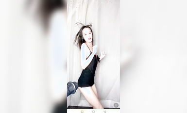 最新《瘋狂抖音》外篇之《抖音擦邊4》顏值主播各顯神通 閃現走光 刷邊瘋狂作死 扣逼漏奶 (31)