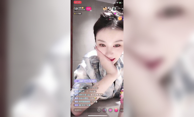 最新《瘋狂抖音》外篇之《抖音擦邊4》顏值主播各顯神通 閃現走光 刷邊瘋狂作死 扣逼漏奶 (169)