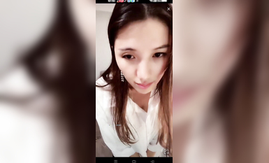 最新《瘋狂抖音》外篇之《抖音擦邊4》顏值主播各顯神通 閃現走光 刷邊瘋狂作死 扣逼漏奶 (86)