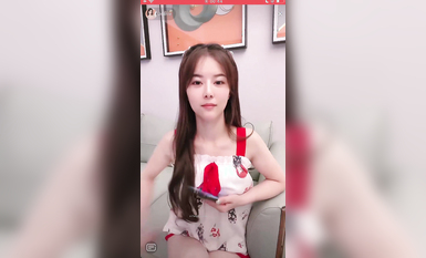 最新《瘋狂抖音》外篇之《抖音擦邊4》顏值主播各顯神通 閃現走光 刷邊瘋狂作死 扣逼漏奶 (242)