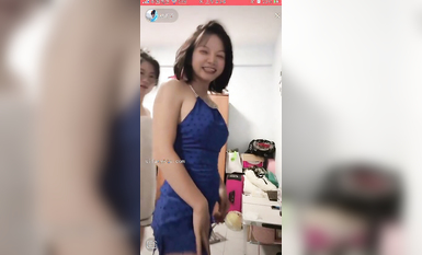 最新《瘋狂抖音》外篇之《抖音擦邊4》顏值主播各顯神通 閃現走光 刷邊瘋狂作死 扣逼漏奶 (284)