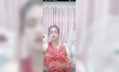 最新《瘋狂抖音》外篇之《抖音擦邊4》顏值主播各顯神通 閃現走光 刷邊瘋狂作死 扣逼漏奶 (57)