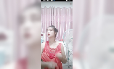 最新《瘋狂抖音》外篇之《抖音擦邊4》顏值主播各顯神通 閃現走光 刷邊瘋狂作死 扣逼漏奶 (57)