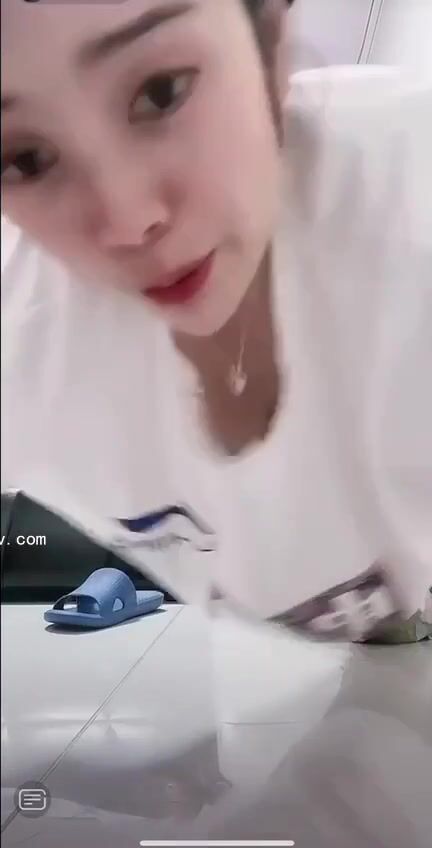 最新《瘋狂抖音》外篇之《抖音擦邊4》顏值主播各顯神通 閃現走光 刷邊瘋狂作死 扣逼漏奶 (301)