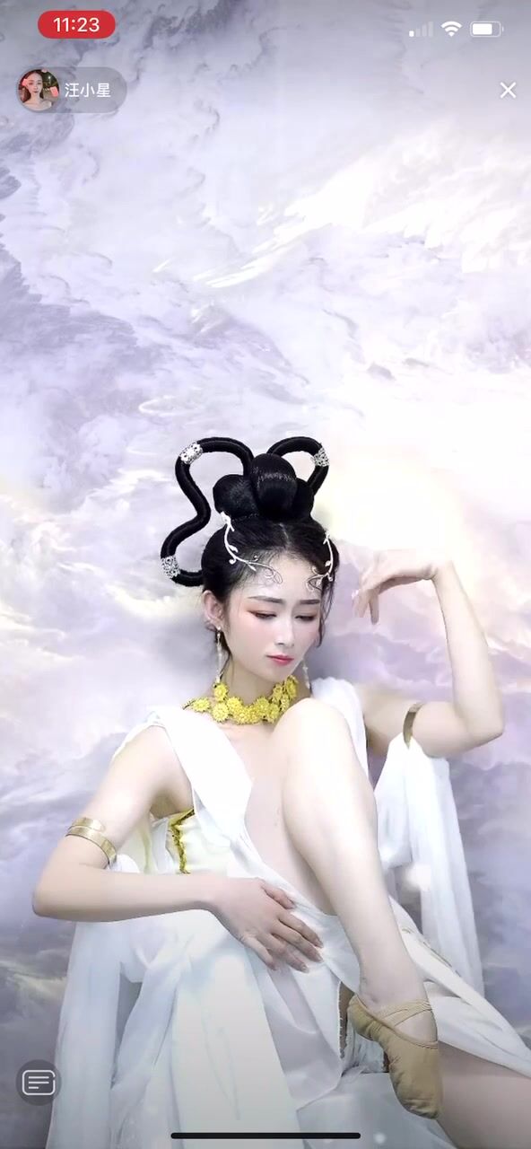 最新《瘋狂抖音》外篇之『三亞美女2』極品三亞外圍美女大秀身材 作死大尺度 摳B揉乳擠奶 (117)