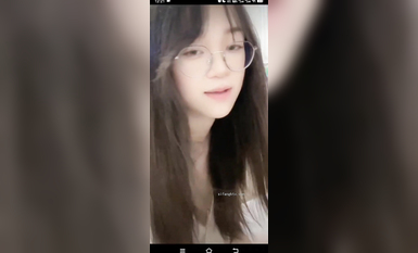 最新《瘋狂抖音》外篇之《抖音擦邊4》顏值主播各顯神通 閃現走光 刷邊瘋狂作死 扣逼漏奶 (46)