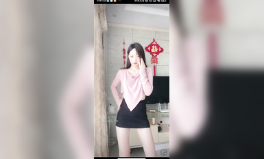 最新《瘋狂抖音》外篇之《抖音擦邊4》顏值主播各顯神通 閃現走光 刷邊瘋狂作死 扣逼漏奶 (149)