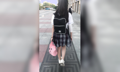 稀缺學姐專場 專業抄底靚麗制服學姐珍藏版 貼著美女屁股抄 有燈光加持畫質特好 超清4K原版 (12)