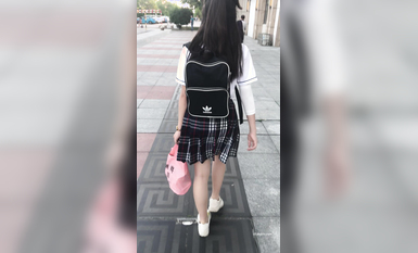 稀缺學姐專場 專業抄底靚麗制服學姐珍藏版 貼著美女屁股抄 有燈光加持畫質特好 超清4K原版 (12)