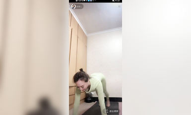 最新《瘋狂抖音》外篇之『三亞美女2』極品三亞外圍美女大秀身材 作死大尺度 摳B揉乳擠奶 (12)