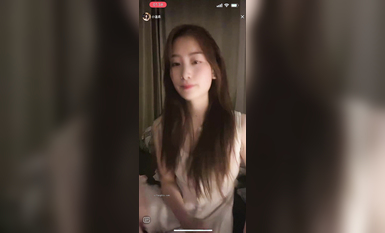 最新《瘋狂抖音》外篇之《抖音擦邊4》顏值主播各顯神通 閃現走光 刷邊瘋狂作死 扣逼漏奶 (272)