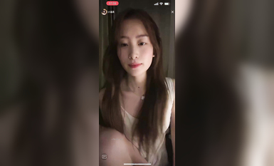 最新《瘋狂抖音》外篇之《抖音擦邊4》顏值主播各顯神通 閃現走光 刷邊瘋狂作死 扣逼漏奶 (272)