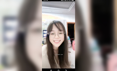 最新《瘋狂抖音》外篇之《抖音擦邊4》顏值主播各顯神通 閃現走光 刷邊瘋狂作死 扣逼漏奶 (45)