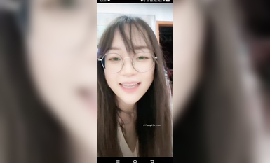 最新《瘋狂抖音》外篇之《抖音擦邊4》顏值主播各顯神通 閃現走光 刷邊瘋狂作死 扣逼漏奶 (45)