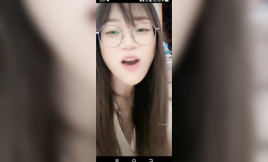 最新《瘋狂抖音》外篇之《抖音擦邊4》顏值主播各顯神通 閃現走光 刷邊瘋狂作死 扣逼漏奶 (45)