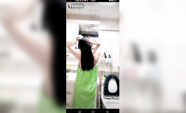 最新《瘋狂抖音》外篇之『三亞美女2』極品三亞外圍美女大秀身材 作死大尺度 摳B揉乳擠奶 (54)