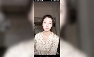 最新《瘋狂抖音》外篇之《抖音擦邊4》顏值主播各顯神通 閃現走光 刷邊瘋狂作死 扣逼漏奶 (252)