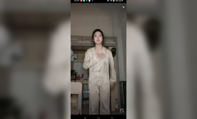 最新《瘋狂抖音》外篇之《抖音擦邊4》顏值主播各顯神通 閃現走光 刷邊瘋狂作死 扣逼漏奶 (252)