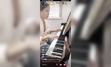 最新《瘋狂抖音》外篇之『三亞美女2』極品三亞外圍美女大秀身材 作死大尺度 摳B揉乳擠奶 (83)