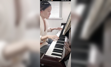 最新《瘋狂抖音》外篇之『三亞美女2』極品三亞外圍美女大秀身材 作死大尺度 摳B揉乳擠奶 (83)