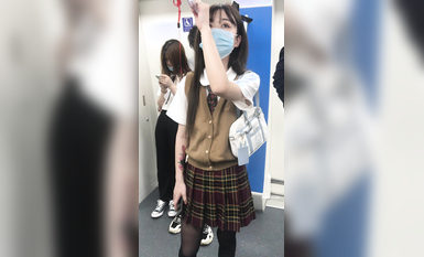 稀缺學姐專場 專業抄底靚麗制服學姐珍藏版 貼著美女屁股抄 有燈光加持畫質特好 超清4K原版 (41)