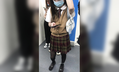 稀缺學姐專場 專業抄底靚麗制服學姐珍藏版 貼著美女屁股抄 有燈光加持畫質特好 超清4K原版 (41)