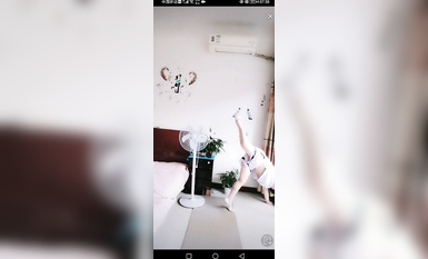 最新《瘋狂抖音》外篇之《抖音擦邊4》顏值主播各顯神通 閃現走光 刷邊瘋狂作死 扣逼漏奶 (56)