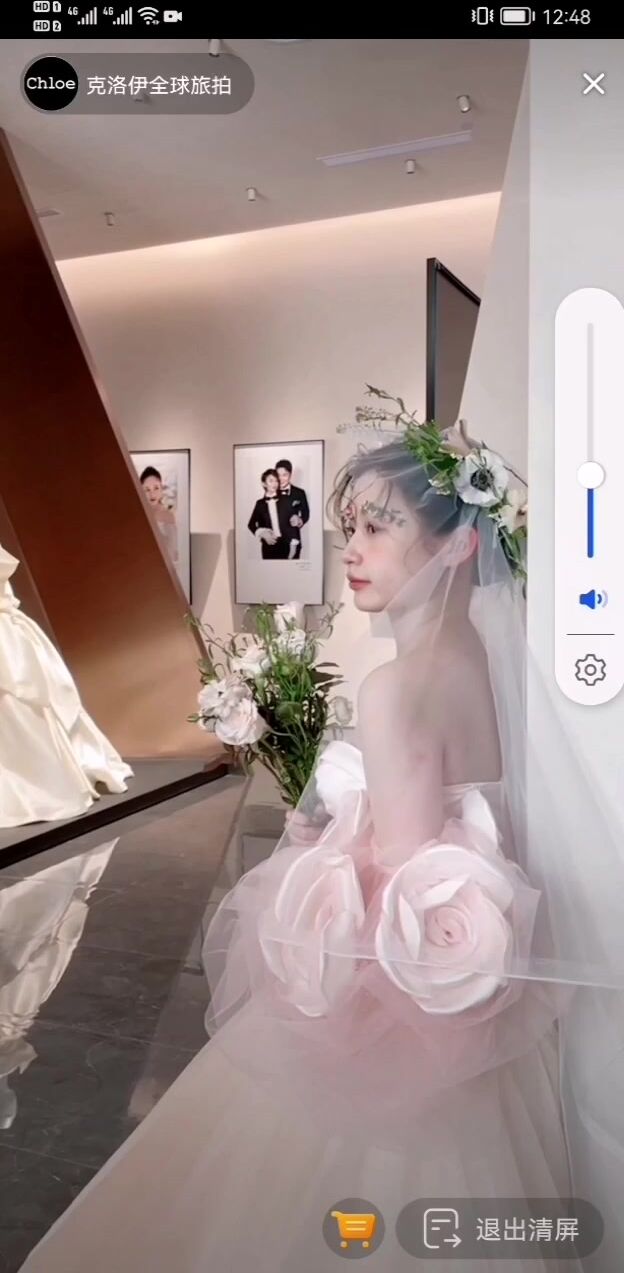 最新《瘋狂抖音》外篇之『三亞美女2』極品三亞外圍美女大秀身材 作死大尺度 摳B揉乳擠奶 (65)