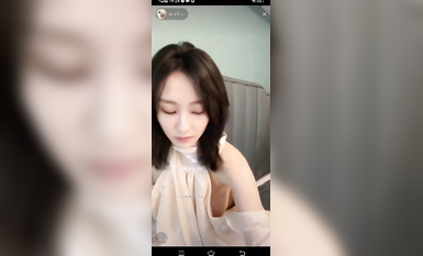 最新《瘋狂抖音》外篇之《抖音擦邊4》顏值主播各顯神通 閃現走光 刷邊瘋狂作死 扣逼漏奶 (22)