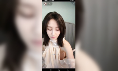 最新《瘋狂抖音》外篇之《抖音擦邊4》顏值主播各顯神通 閃現走光 刷邊瘋狂作死 扣逼漏奶 (22)