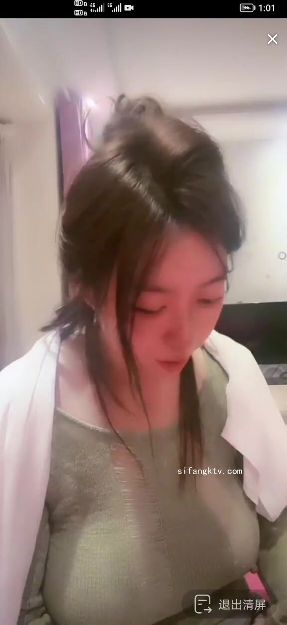 最新《瘋狂抖音》外篇之《抖音擦邊4》顏值主播各顯神通 閃現走光 刷邊瘋狂作死 扣逼漏奶 (265)