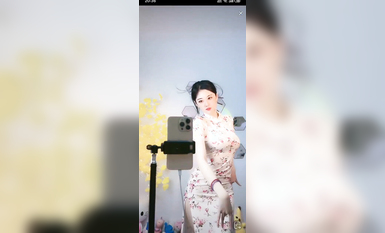 最新《瘋狂抖音》外篇之《抖音擦邊4》顏值主播各顯神通 閃現走光 刷邊瘋狂作死 扣逼漏奶 (32)