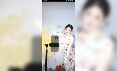 最新《瘋狂抖音》外篇之《抖音擦邊4》顏值主播各顯神通 閃現走光 刷邊瘋狂作死 扣逼漏奶 (32)