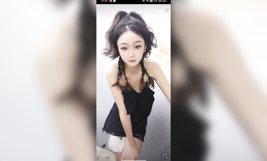 最新《瘋狂抖音》外篇之《抖音擦邊4》顏值主播各顯神通 閃現走光 刷邊瘋狂作死 扣逼漏奶 (107)