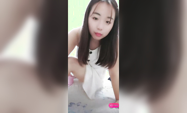 最新《瘋狂抖音》外篇之《抖音擦邊4》顏值主播各顯神通 閃現走光 刷邊瘋狂作死 扣逼漏奶 (96)